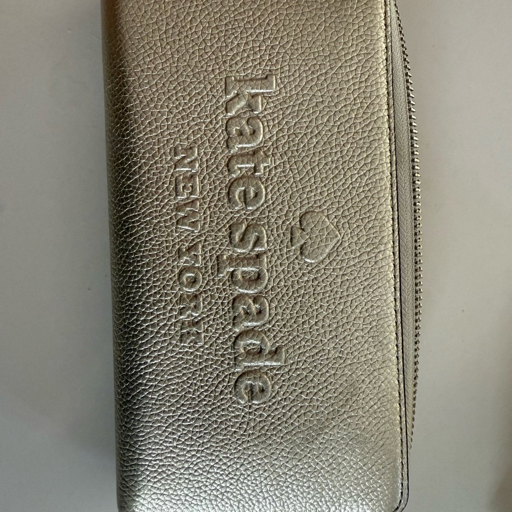 Kate Spade Silver Wallet